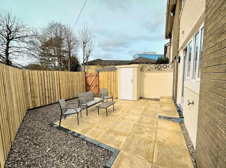 Quirky, Family Home In Glasgow Cardonald المظهر الخارجي الصورة