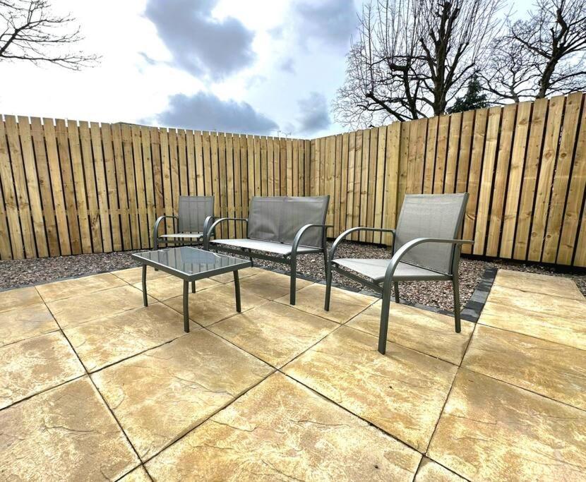 Quirky, Family Home In Glasgow Cardonald المظهر الخارجي الصورة